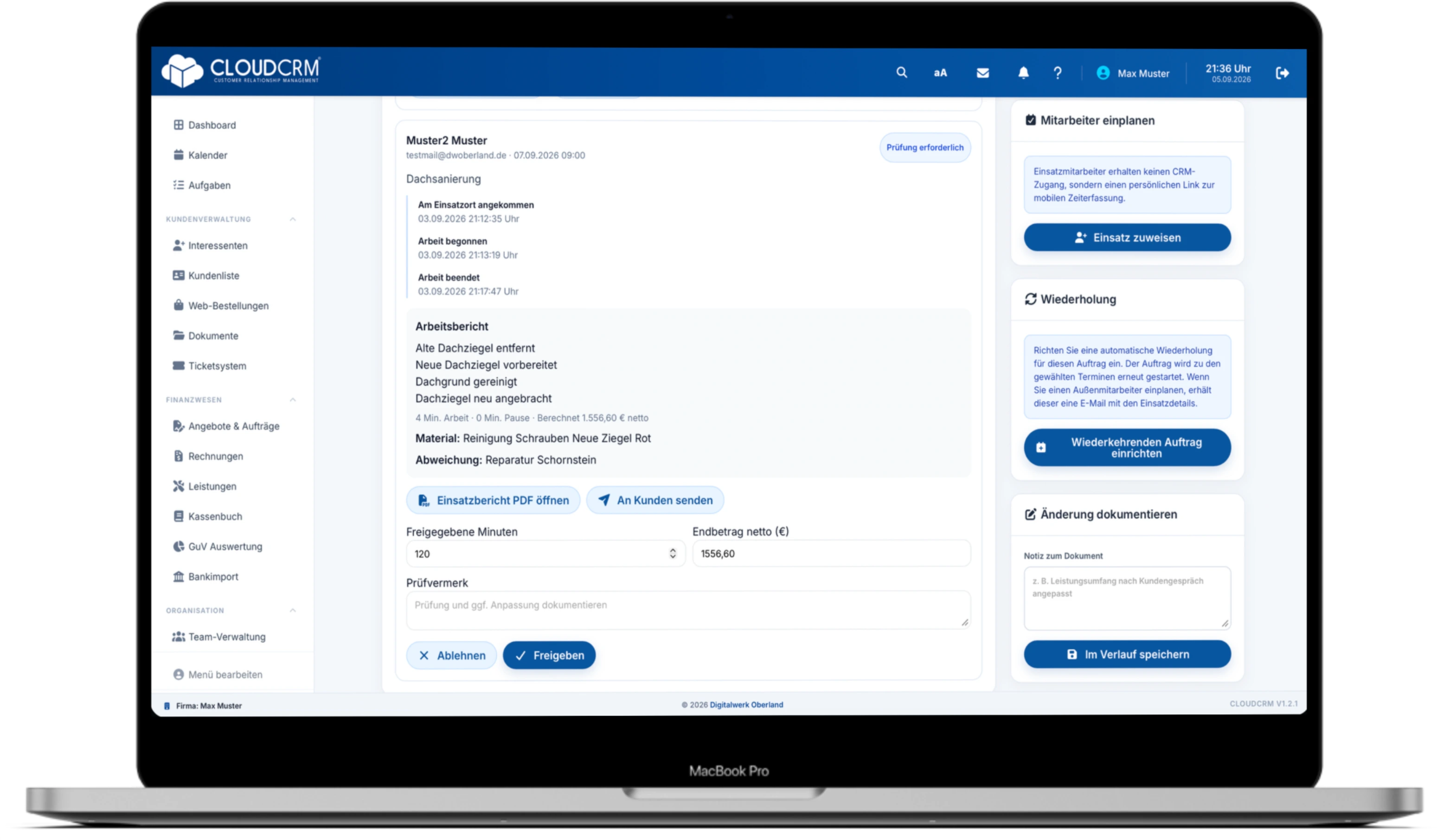 Auftragsansicht in CloudCRM mit geplantem Außendiensteinsatz und digitalem Einsatzbericht